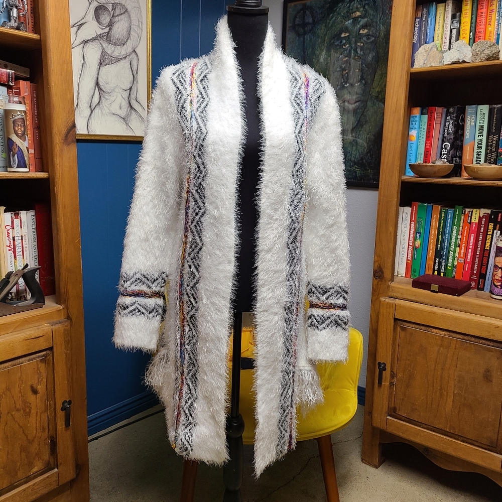 NWT Northern Angel Long Fuzzy Cardigan Size M - Picture 1 of 7